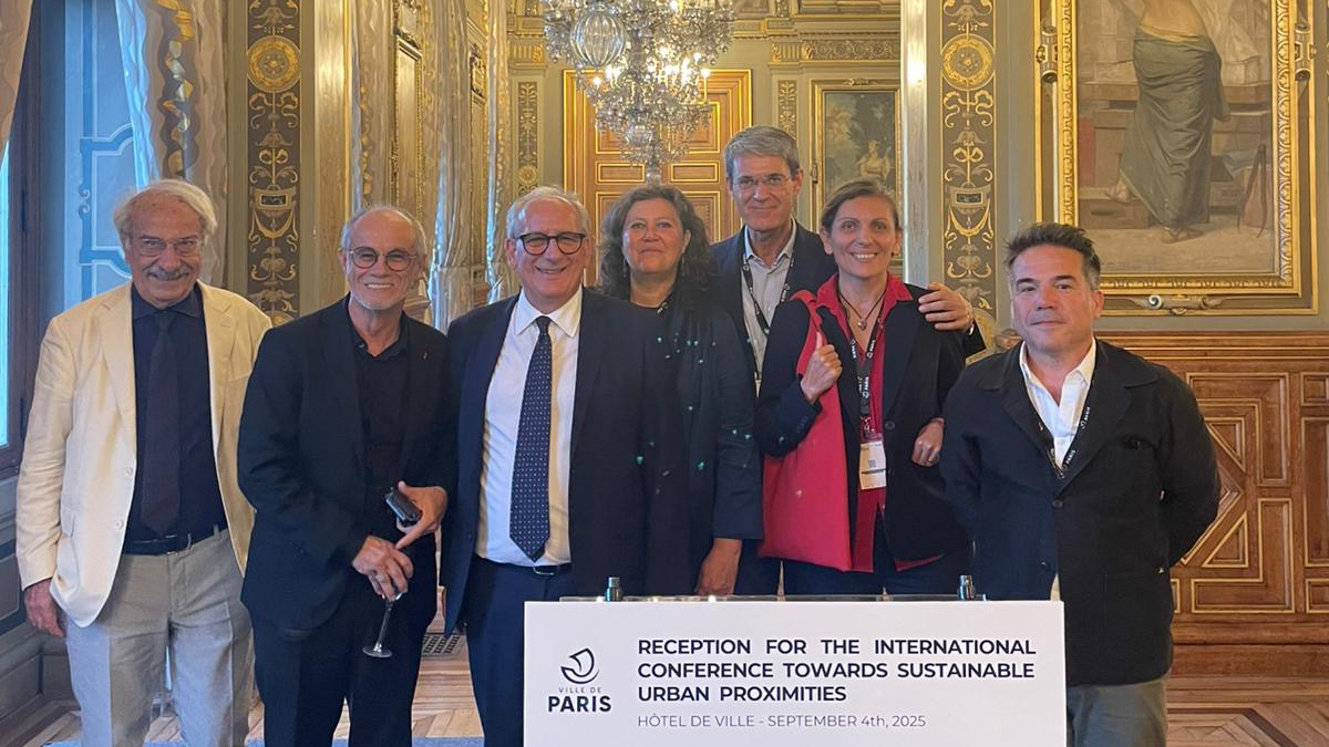 2025-09-4-5_Paris_Com-Sc1
